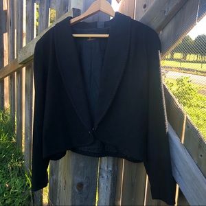 Size 14 Liz Claiborne 100% Wool Blazer with unique button closure